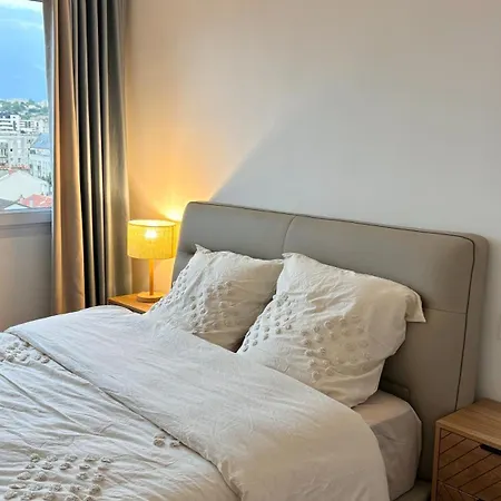123 - Spacieux Pour 8 Personnes A Daire *
