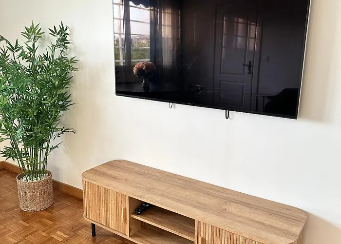 123 - Spacieux Pour 8 Personnes A Appartement